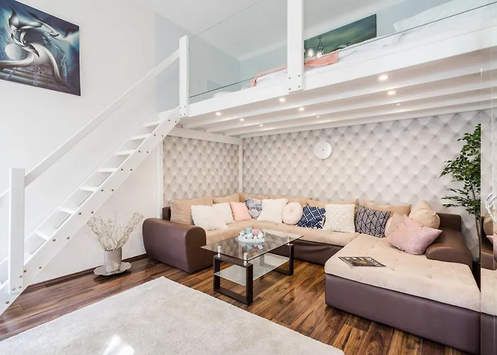 Bpr Stylish Mosaic Home With Terrace