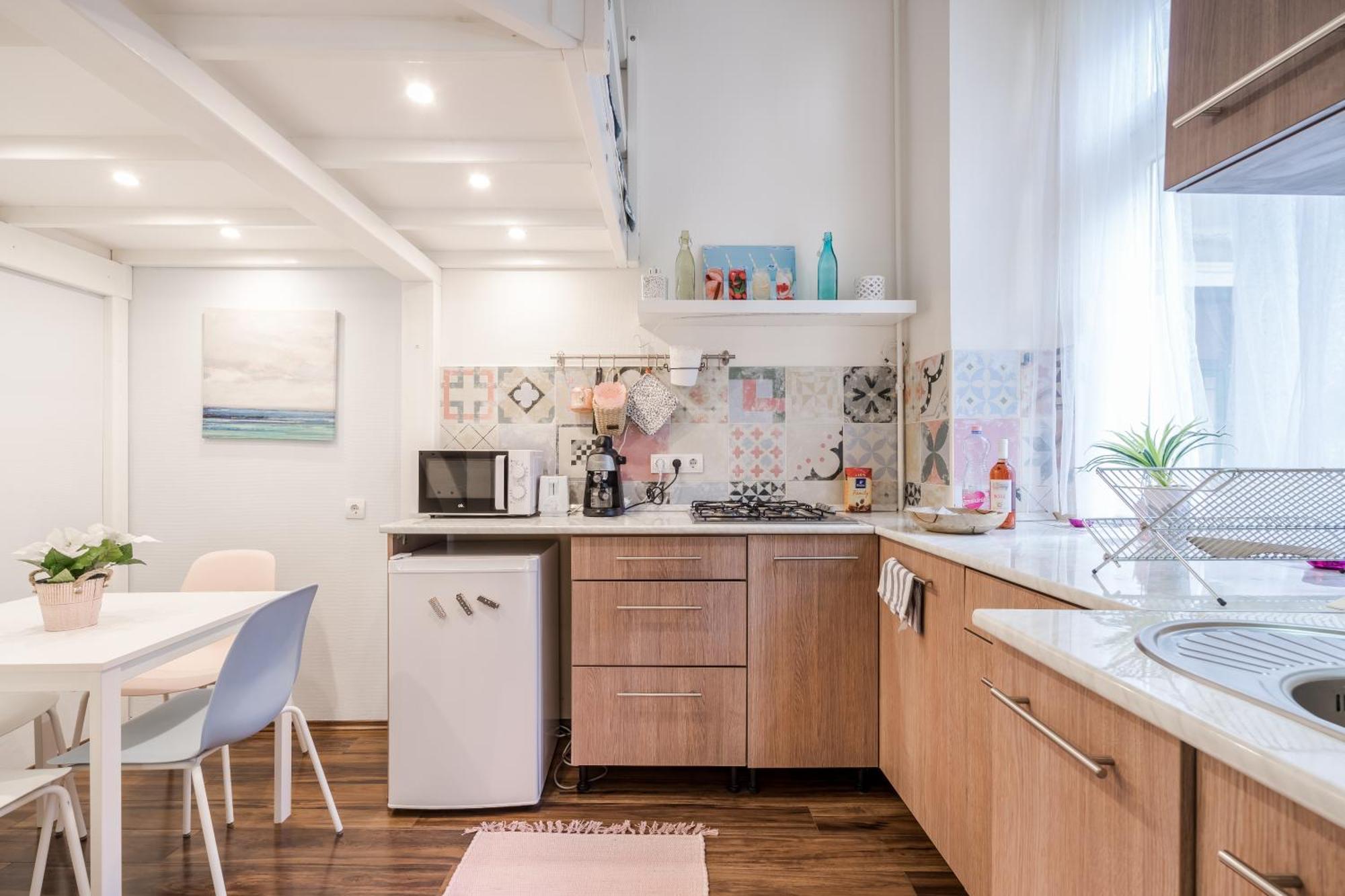 Bpr Stylish Mosaic With Terrace Apartament
